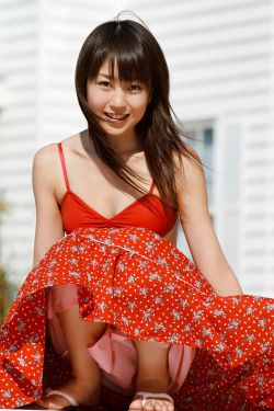 竹外桃花三两枝
